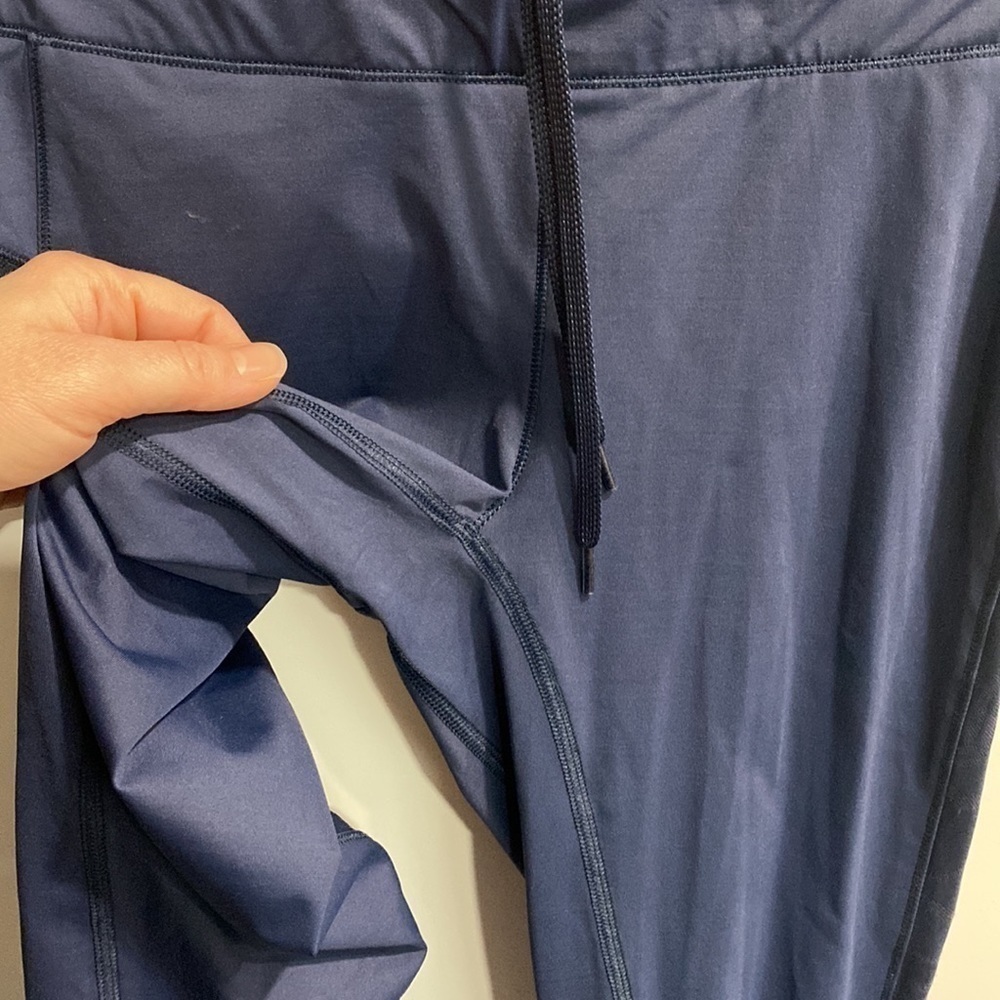 Casall Navy Blue Athletic Leggings EUC - Picture 4 of 11